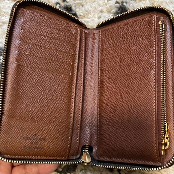 Authentic Compact Zippy Wallet in Monogram - Picture 2 of 10